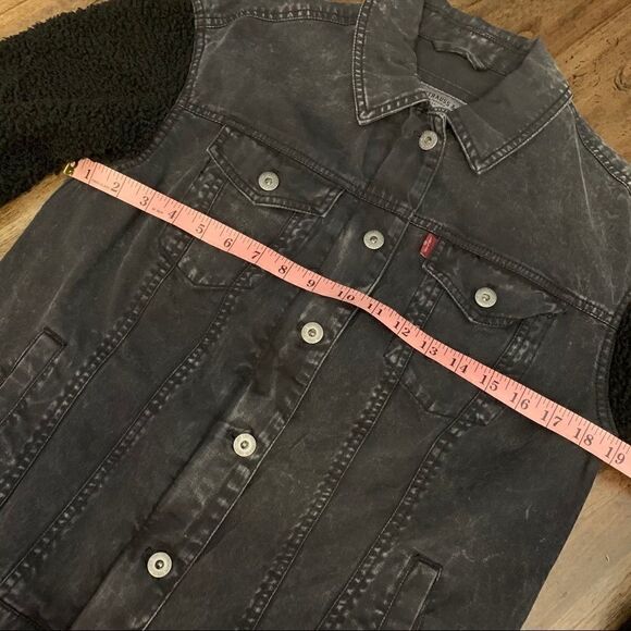 Levi’s Trucker Jacket Denim Jacket - Picture 9 of 16